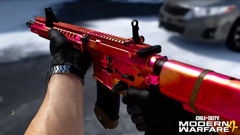 Pyroclast applied to a launch assault rifle (e.g. the M4) in the Gunsmith preview, next to Pyroclast Cascade for comparison